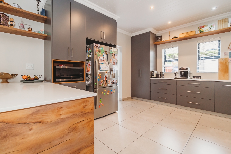 3 Bedroom Property for Sale in Blue Mountain Village Western Cape